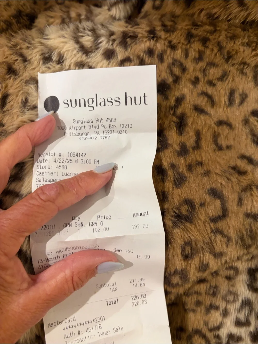 TORY BURCH  Sunglasses in transparent  charcoal with Orange Case